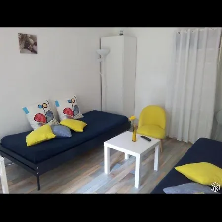 Situé Plein Sud Avec Balcon